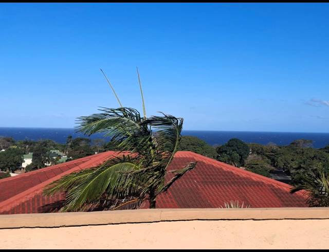 4 BEDROOM HOUSE FOR SALE IN MARGATE BEACH